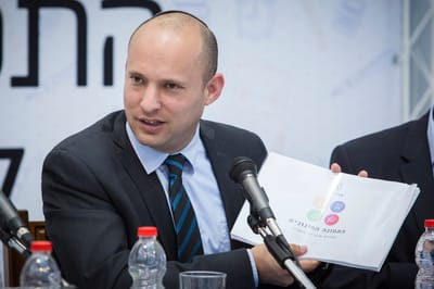 "למה התקשורת נזעקת שבמדינה היהודית לומדים יהדות?"