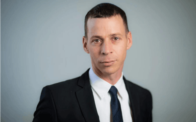 עמית סגל מרצה ב'גולה'