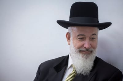 הרב מצגר יודה בהסדר טיעון מקל וילך לכלא