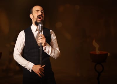 צפו: החבדני"ק ששר בעקבות האנטישמיות