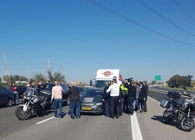 הערבים נוהרים לירושלים: כביש 6 נחסם לתנועה