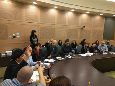 "ארץ ישראל ומדינת ישראל זכו היום בדבר גדול"