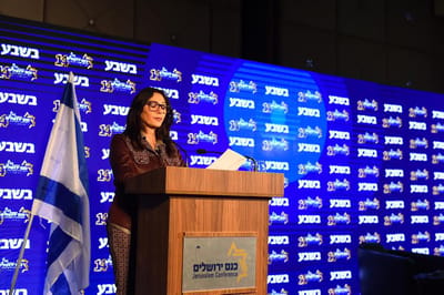 רגב: "בנייה בגושים? אני מכירה גוש אחד בלבד"