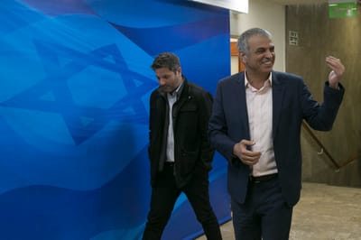 כחלון עוקץ: "יש לי יותר מקורבים מבוחרים"