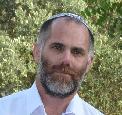 עצוב שכך כותב רב בישיבת הסדר/ תגובה לרב בזק