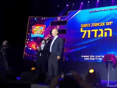 צפו: סיפור החזרה בתשובה של נפתלי בנט