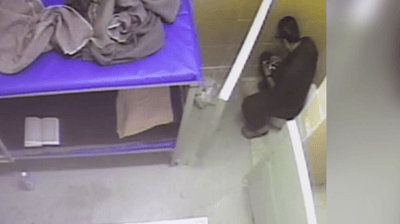 ברגותי נתפס 'על חם' אוכל בשביתת הרעב שארגן