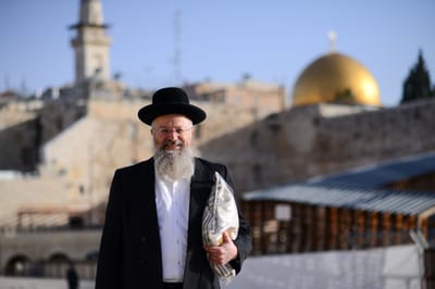 חקירה בעקבות איומים על חייו של הרב אליהו