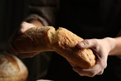 אל תזרקו: 3 מתכונים סופר טעימים משאריות חלה