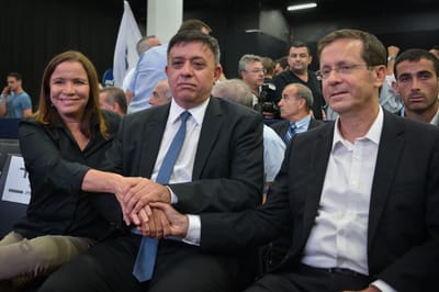 ניצחון גדול לגבאי בוועידת מפלגת העבודה