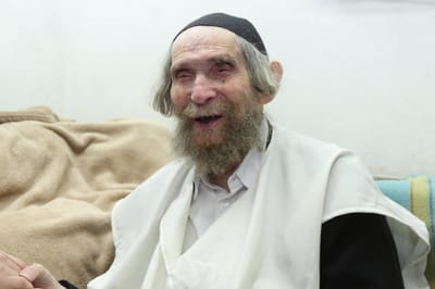 הרב שטיינמן פונה לבית החולים. מצבו יציב