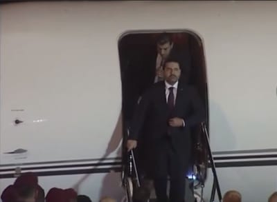 שבועיים לאחר שהתפטר: ראש ממשלת לבנון שב לארצו