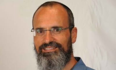 לראשונה: עמנואל שילה עובר למסך