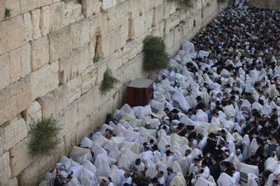 תפילת הגשם: המונים יתפללו היום בכותל המערבי