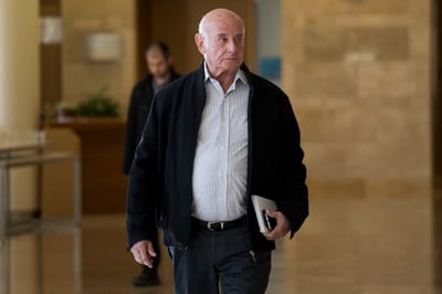 האם פרי הדליף לדרעי מידע על האזנות סתר נגדו?