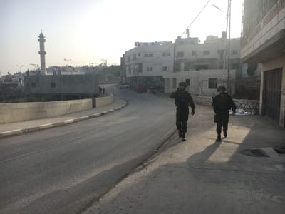 צה"ל פשט על כפר המחבל מכרמי צור; עשרות התפרעו