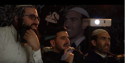 צפו: הניסוי החברתי שהכינה להקת החתונות לזוגות