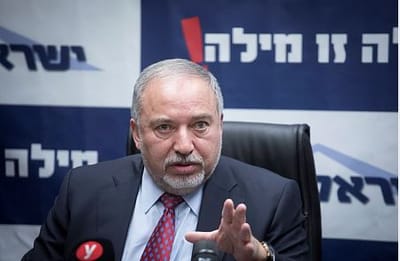 ההתנצלות נדחית: "אבו מאזן מכחיש שואה עלוב"