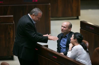 כך ליברמן הגיב כשהתבקש להחמיא לנפתלי בנט