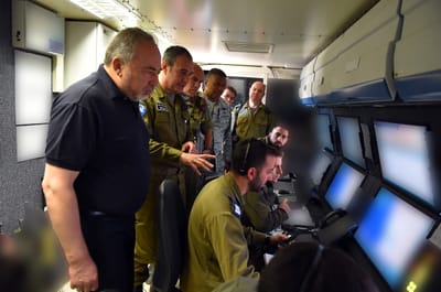 ליברמן משגר איום לעזה; "מי שיתקרב לגדר- חייו בסכנה"