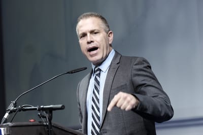 ארדן תוקף: "איימן עודה משתף פעולה עם האויב"
