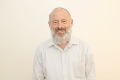 "כמה סמלי שהרב קנוהל נפטר ביום העצמאות"