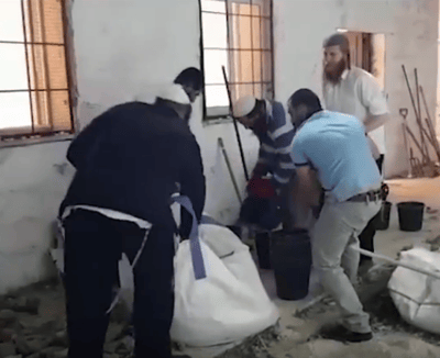 בחסות החשכה • צפו: שיפוץ חשאי בקבר יוסף