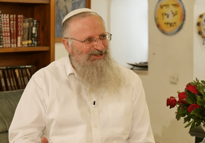 הרב שמואל אליהו חושף: הרגע ששינה אותי. צפו