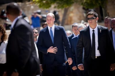מגיע לביקור במוזיאון יד ושם בירושלים