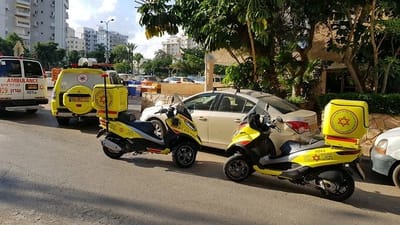 טרגדיה בנתניה: ילדה בת 5 נהרגה כשנפלה מבניין