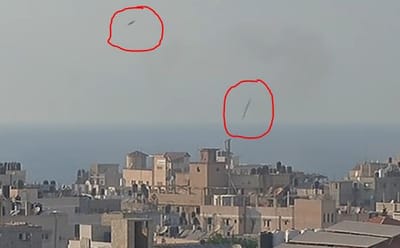 בהילוך איטי: מטוס מבצע נוהל 'הקש בגג' ומפציץ. צפו