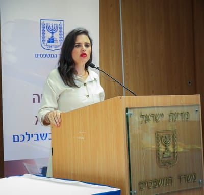 נגד דתיים: עוד מאמר אנטישמי של עיתונאי הארץ