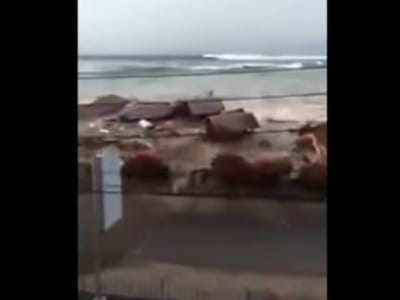 מעל לאלף הרוגים; צפו: רגע פגיעת הצונאמי באינדונזיה