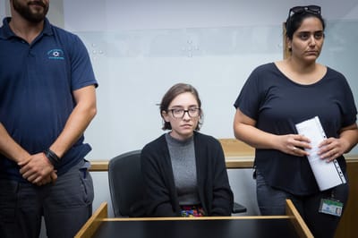 בג"ץ הורה: פעילת השמאל תשוחרר ותיכנס לישראל