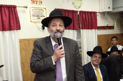 במקום יצחק פינדרוס: זה המועמד החדש באלעד
