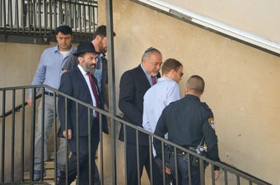 תיעוד: ליברמן ביומו האחרון בתפקיד, אצל הרב קנייבסקי