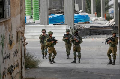 המחבל מברקן עדיין חופשי; כתב לאישום לאביו