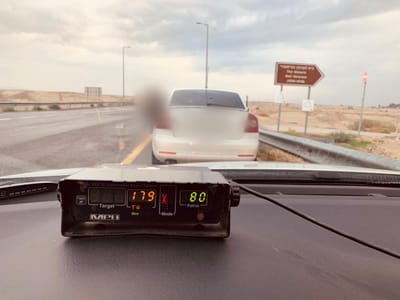 המשטרה תפסה נהג ערבי שנסע 99 קמ"ש מעל המותר