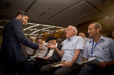 דרמה: ועדה מסדרת תקבע מי יהיה יו"ר האיחוד הלאומי