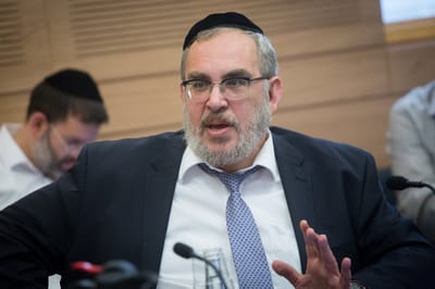 ח"כ אשר על לפיד: "כושל ואטום, כל מה שהוא יודע זה לוליינות"