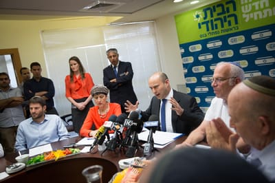 'להיזהר מהקמת מפלגה פשרנית חצי פרווה חצי טרף'