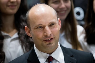נפתלי בנט נפרד בעצב: "צובט לי בלב"