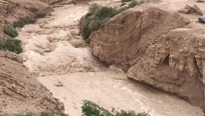 צפו בתיעוד: חילוץ דרמטי לרכבים שנתקעו בשיטפון
