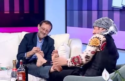 שווה קולות? פייגלין משפיל את עצמו. צפו בהשפלה