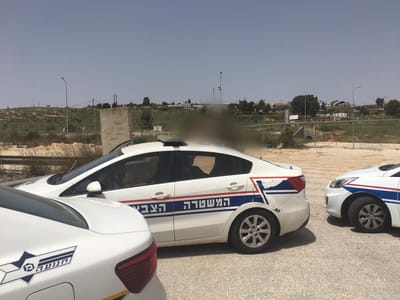 השוטר נדהם: 11 נוסעים ברכב; 6 תינוקות ללא חגורה