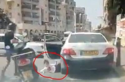 ילדה בת 7 נדרסה במעבר חציה וניצלה בנס. צפו