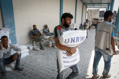 הכסף הקטארי מוזרם לעזה, אבל אונר"א: סכנת קריסה
