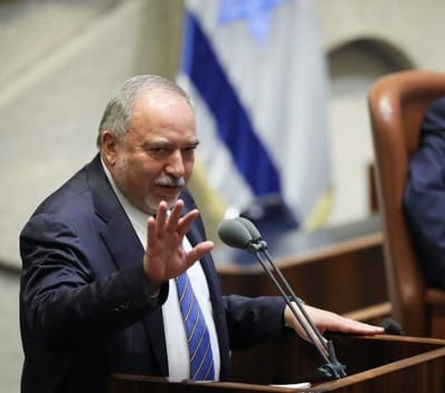 הפוליטיקאים מגיבים לליברמן: "דסבידנייה איווט"