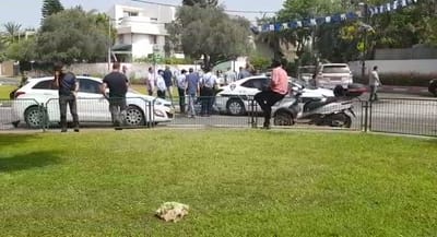 פצוע בינוני בדקירה ברמת השרון- מצוד אחר הדוקר