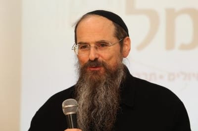 פרשת הרב טל: כללי צניעות נוקשים הם לא הפתרון היחיד